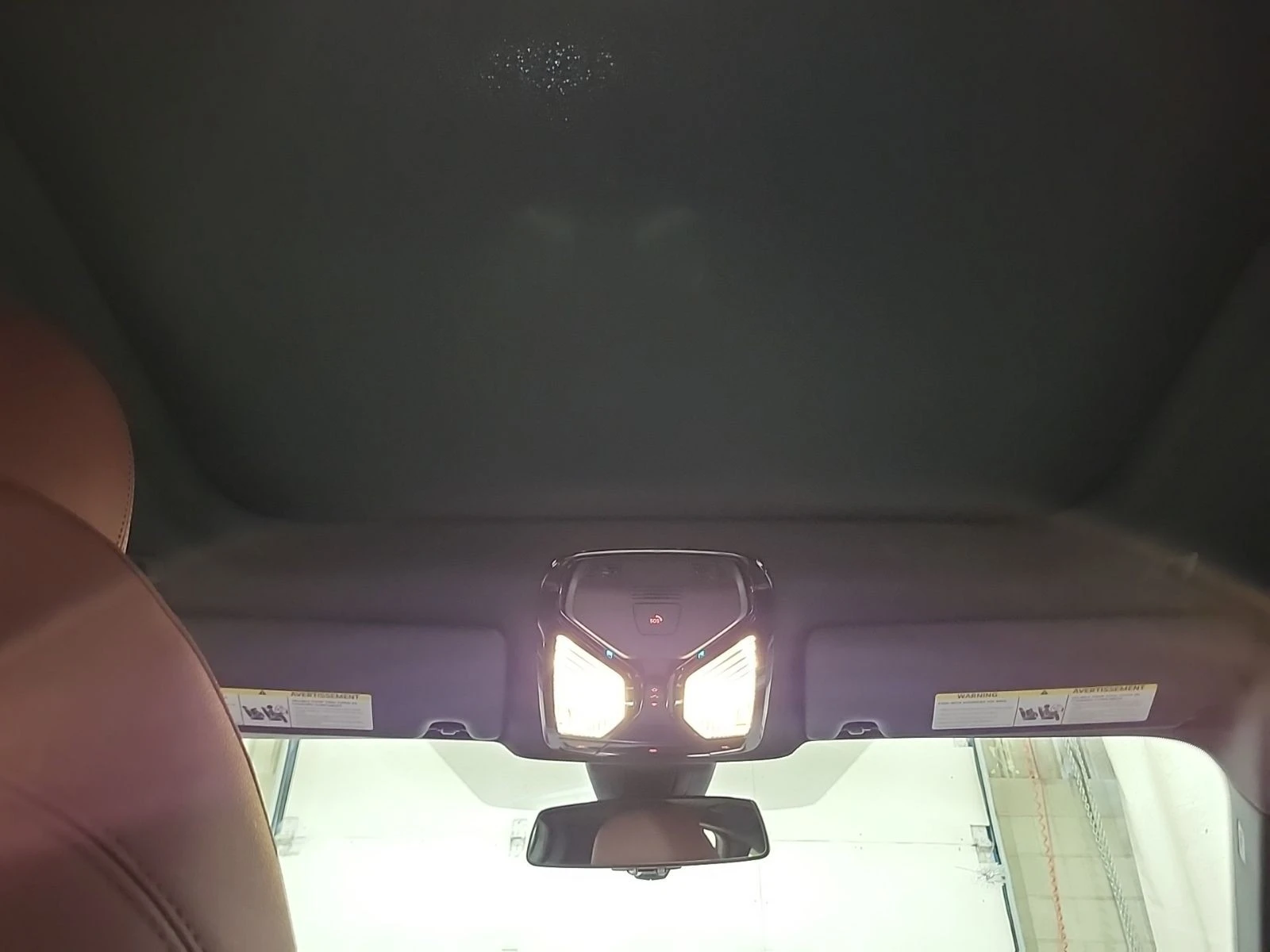 BMW i4 EDRIVE40 С РЕГИСТРАЦИЯ & АВТО КРЕДИТ, снимка 13 - Автомобили и джипове - 53915383