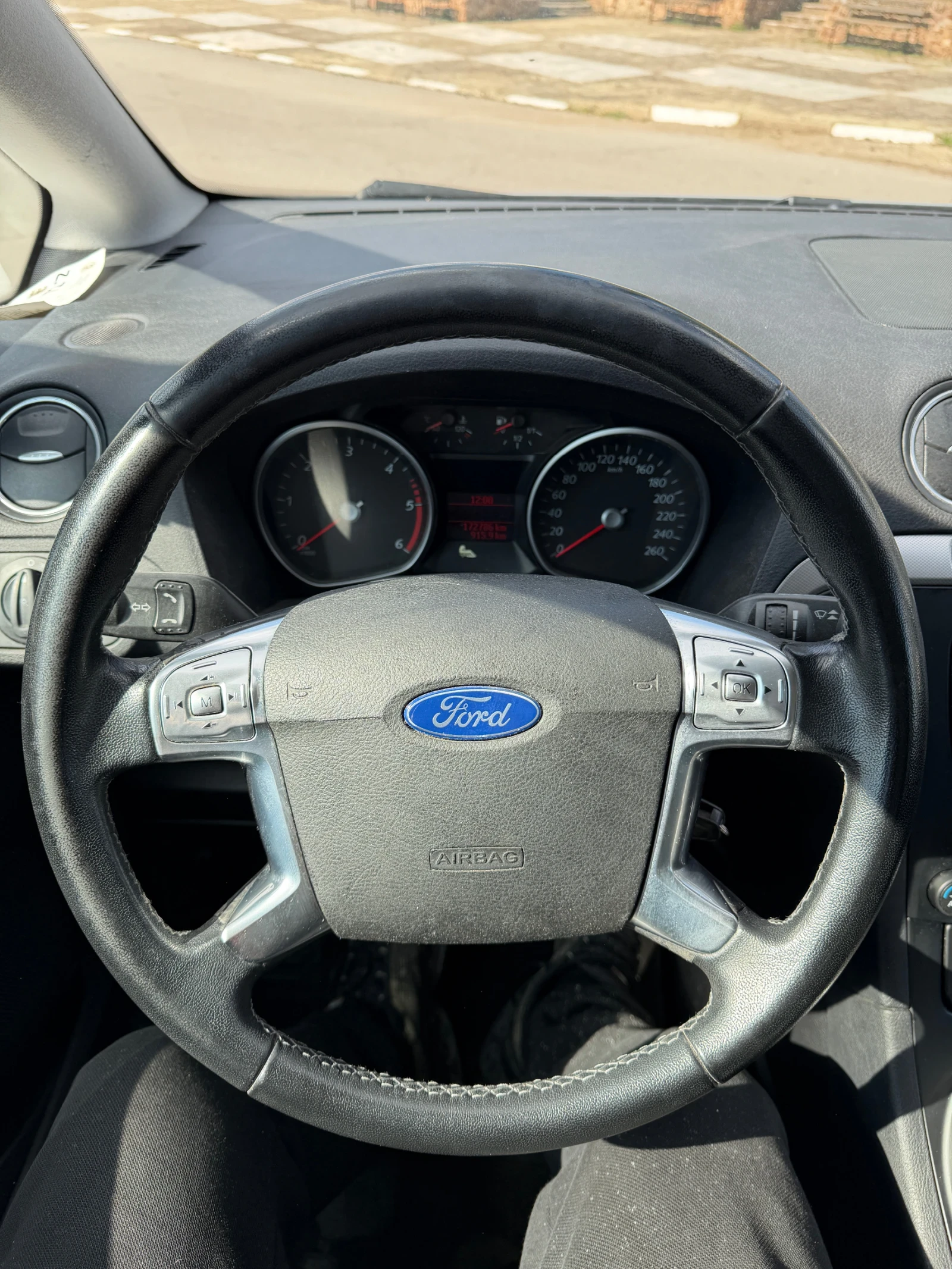 Ford S-Max 2.0d facelift, снимка 11 - Автомобили и джипове - 54103192