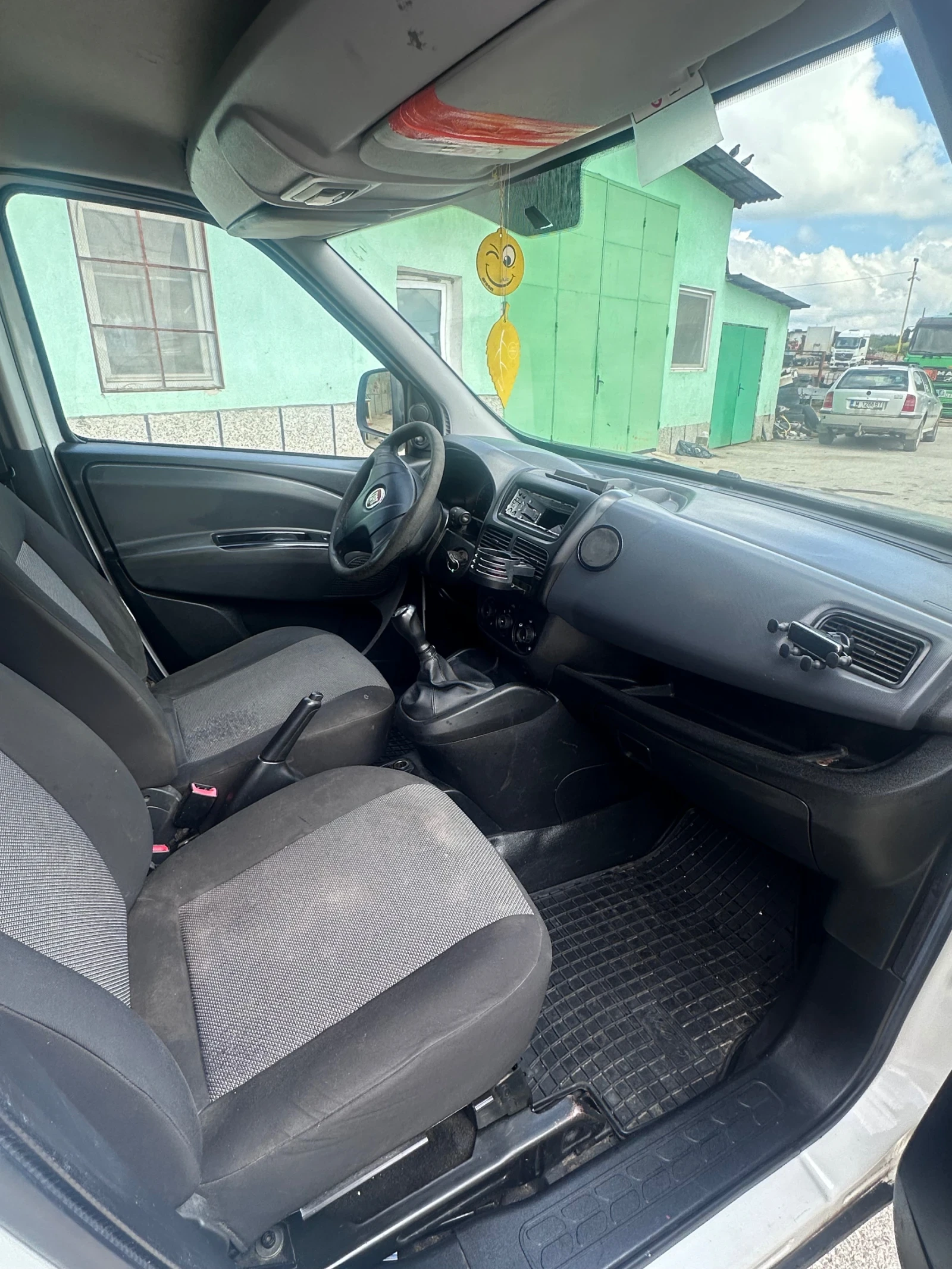 Fiat Doblo 1.3 Maxi, снимка 8 - Автомобили и джипове - 54377385