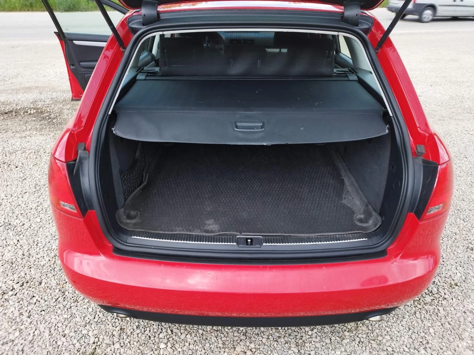 Audi A4 2.0 TDI QUATTRO 140 k.с., снимка 10 - Автомобили и джипове - 54634705