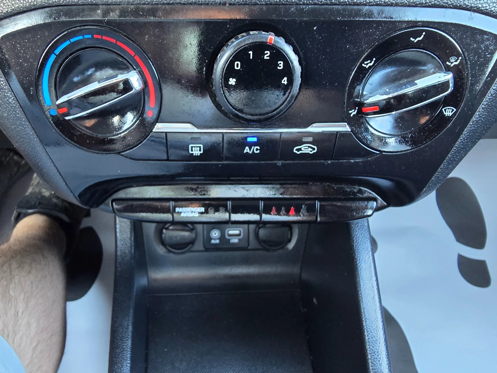 Hyundai I20 1.2i-85k.c-EURO-6, снимка 16 - Автомобили и джипове - 54703338