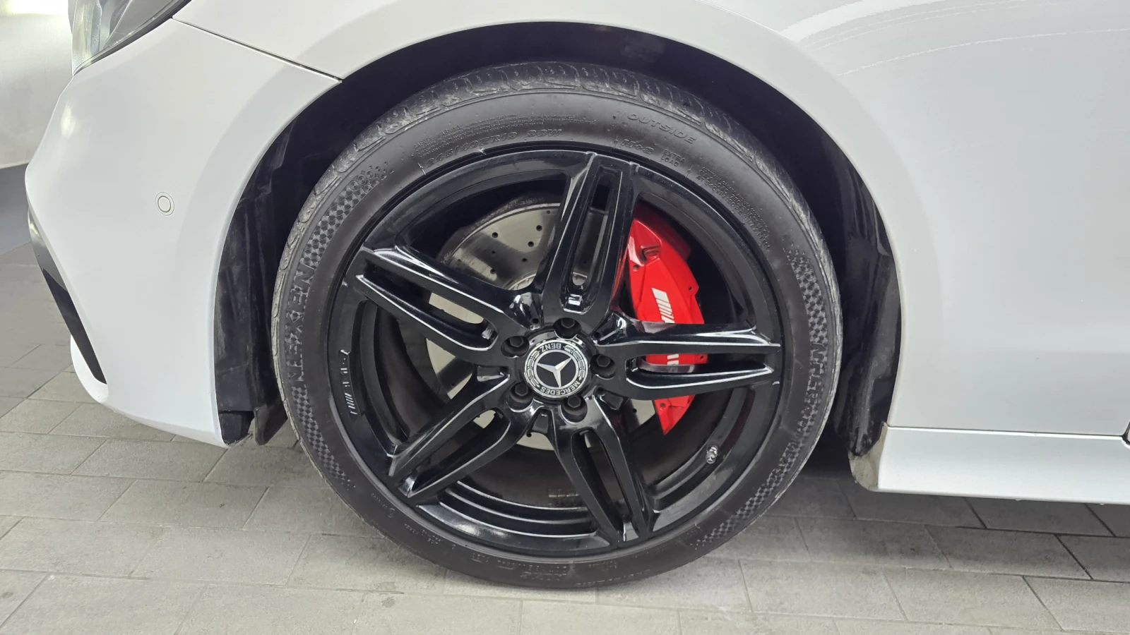 Mercedes-Benz E 220 63 AMG KIT* BURMАSTER* HEAD-UP* DIGITAL* КРАЙНА ЦЕ, снимка 5 - Автомобили и джипове - 54765421
