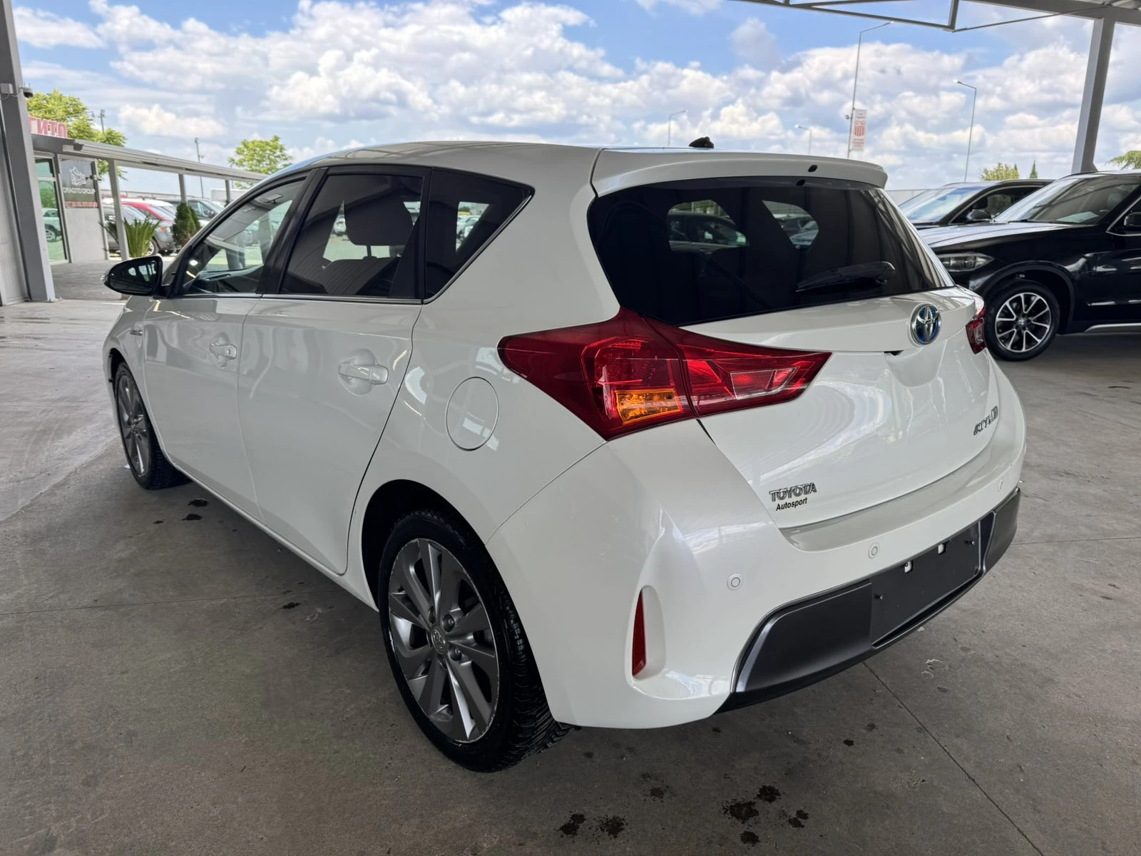 Toyota Auris 1.8* 100ps* HYBRID* ����* ����*  | Mobile.bg � ����������� 3