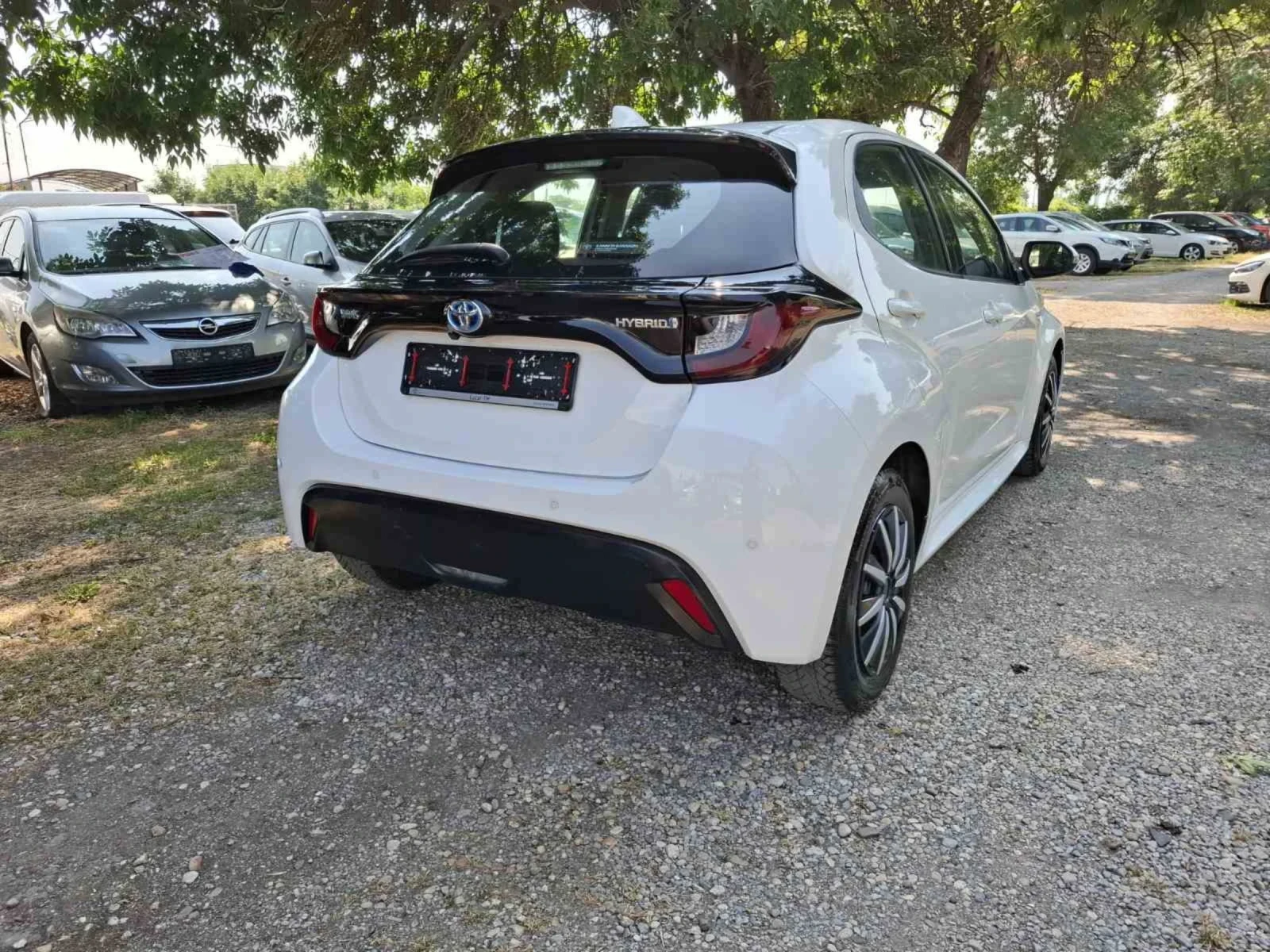 Toyota Yaris * * 1.5 HYBRID LOUNGE* * 75218km* * ITALY* * 2021*, снимка 4 - Автомобили и джипове - 55016808