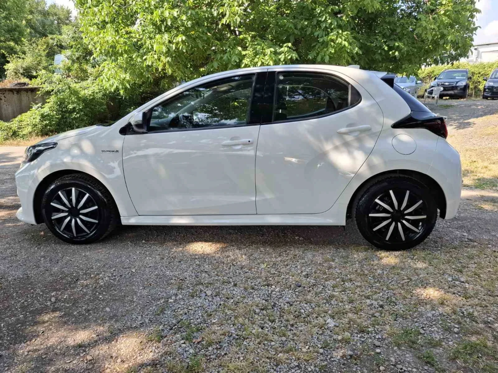 Toyota Yaris * * 1.5 HYBRID LOUNGE* * 75218km* * ITALY* * 2021*, снимка 15 - Автомобили и джипове - 55016808
