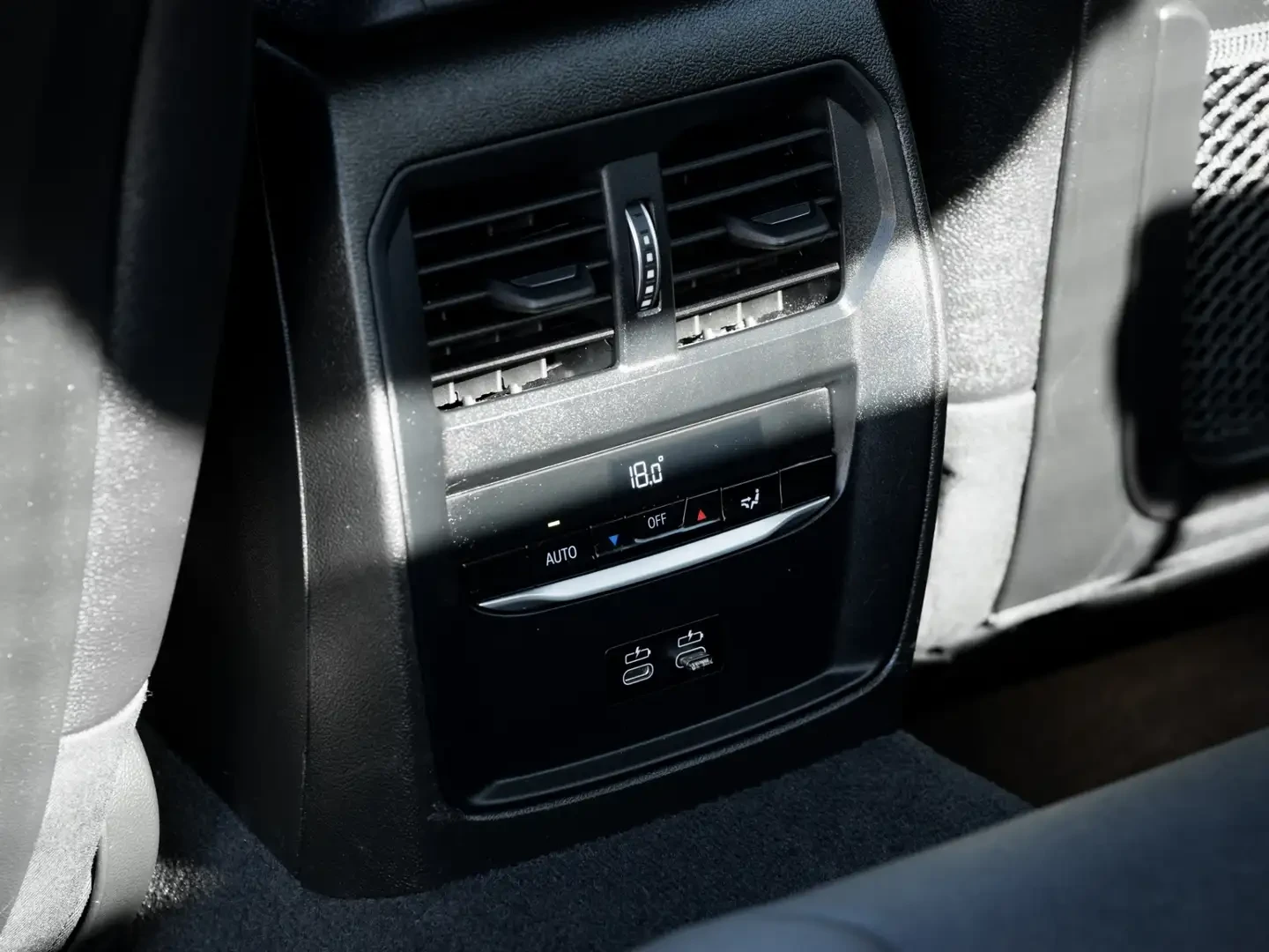 BMW 330 xDrive/Premium Enhanced Sport/БЕЗ ИНЦ/ПАНОРАМА, снимка 15 - Автомобили и джипове - 55090710