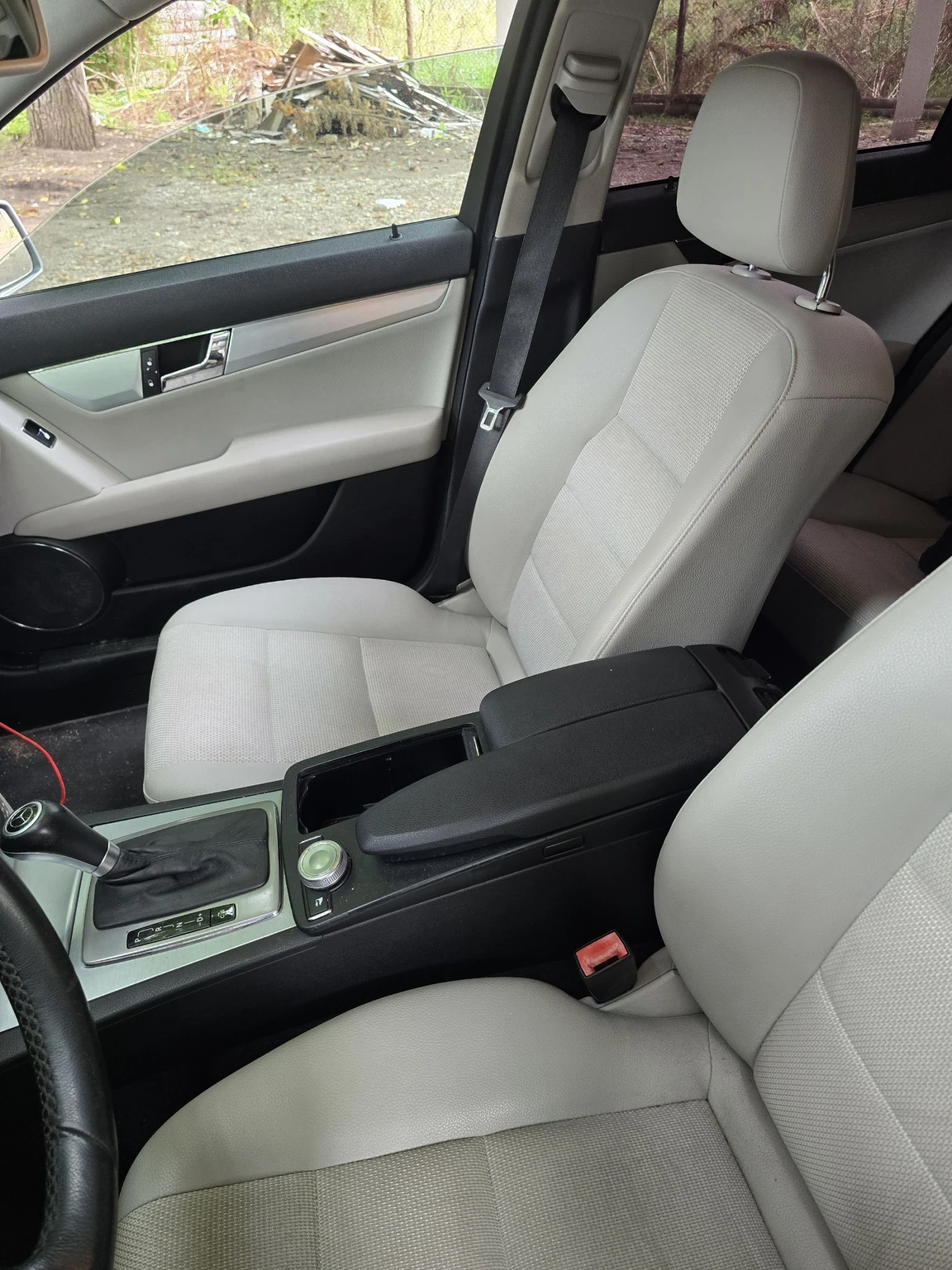 Mercedes-Benz C 220 2.2cdi, снимка 7 - Автомобили и джипове - 55376216
