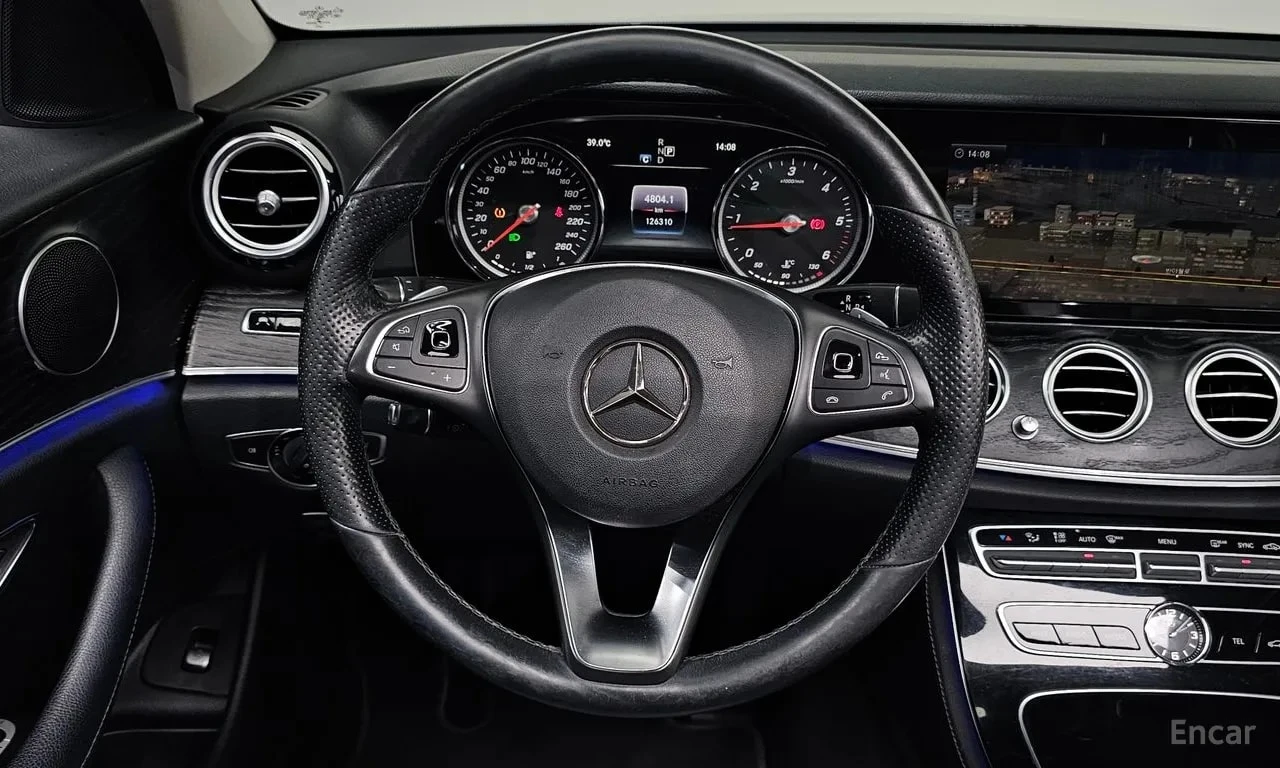 Mercedes-Benz E 220 * ФИКСИРАНА ЦЕНА С ВСИЧКИ ТАКСИ ДО БЪЛГАРИЯ * , снимка 12 - Автомобили и джипове - 55988693