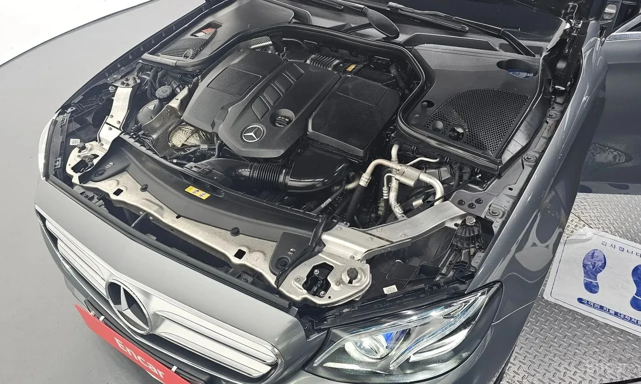 Mercedes-Benz E 220 * ФИКСИРАНА ЦЕНА С ВСИЧКИ ТАКСИ ДО БЪЛГАРИЯ * , снимка 6 - Автомобили и джипове - 55988693