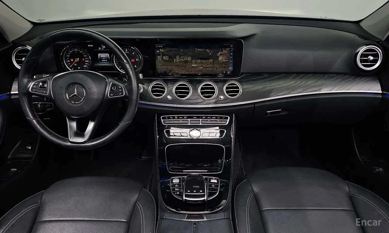Mercedes-Benz E 220 * ФИКСИРАНА ЦЕНА С ВСИЧКИ ТАКСИ ДО БЪЛГАРИЯ * , снимка 7 - Автомобили и джипове - 55988693