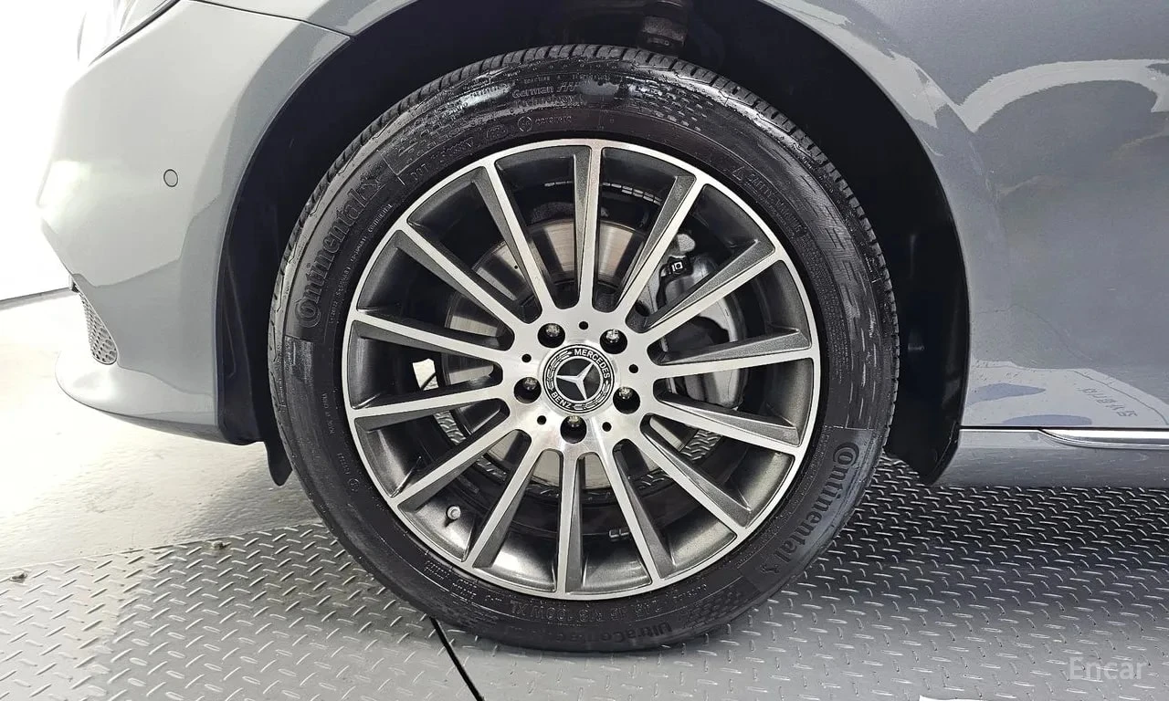 Mercedes-Benz E 220 * ФИКСИРАНА ЦЕНА С ВСИЧКИ ТАКСИ ДО БЪЛГАРИЯ * , снимка 5 - Автомобили и джипове - 55988693