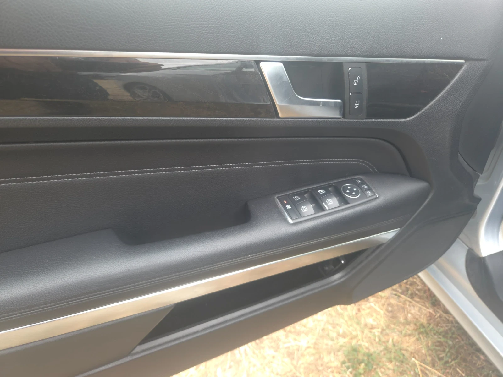 Mercedes-Benz E 220 2.2 dizel.avtomat 2014g, снимка 11 - Автомобили и джипове - 56086297