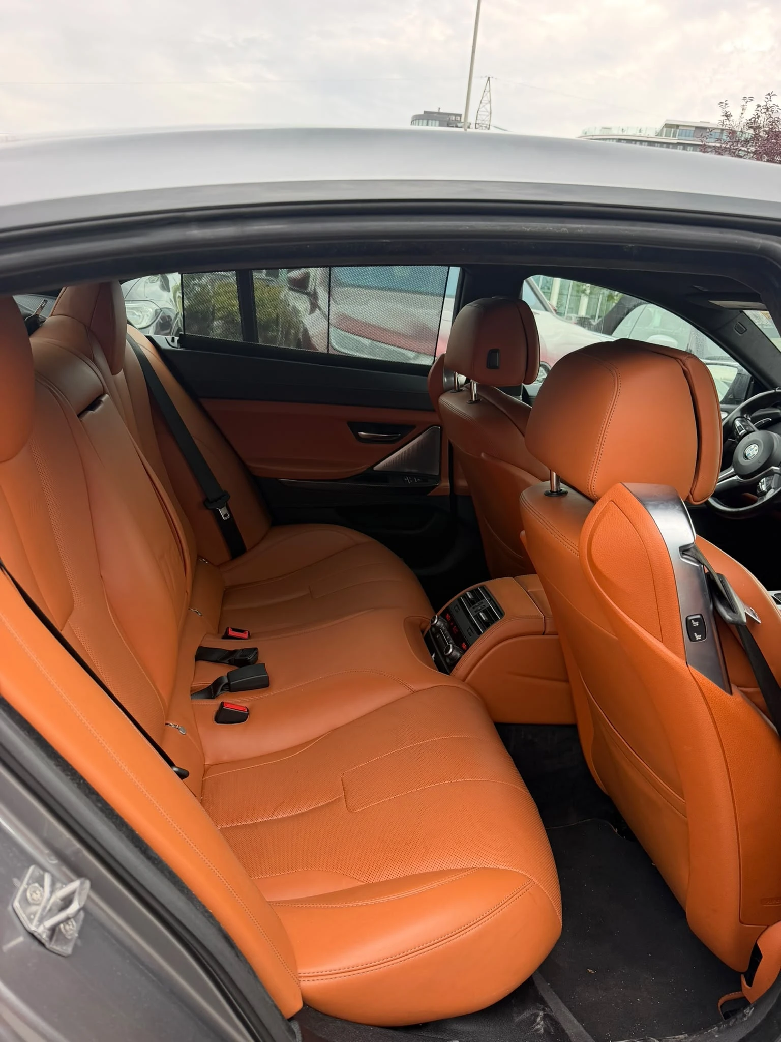 BMW M6 * 4dr Sdn Gran Coupe * CARFAX * BANG&OLUFSEN, снимка 14 - Автомобили и джипове - 56143972