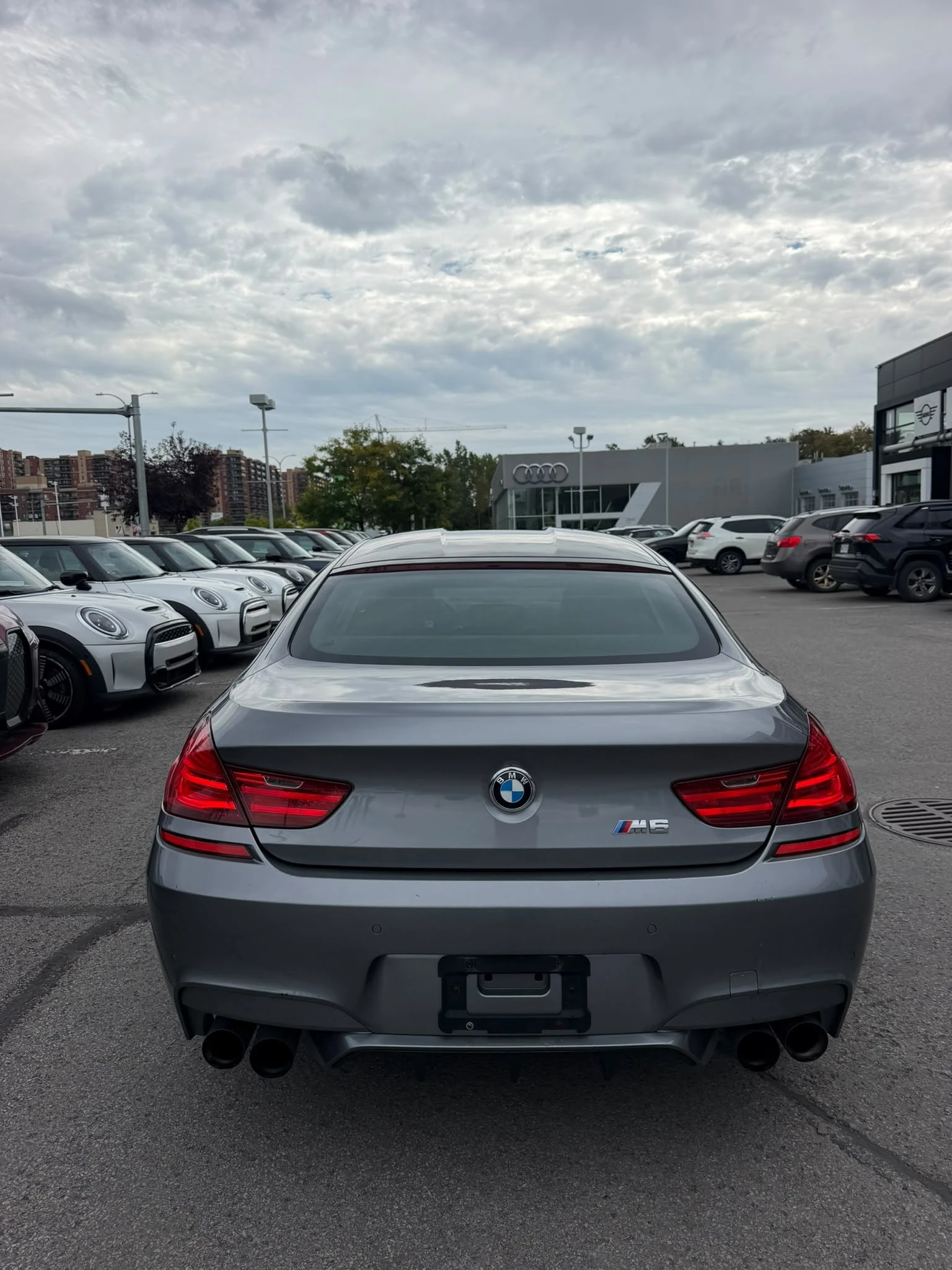 BMW M6 * 4dr Sdn Gran Coupe * CARFAX * BANG&OLUFSEN, снимка 4 - Автомобили и джипове - 56143972