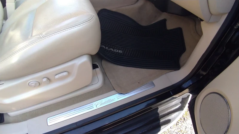 Cadillac Escalade 6.2 V8 4x4 6+ 1, снимка 10 - Автомобили и джипове - 52858666