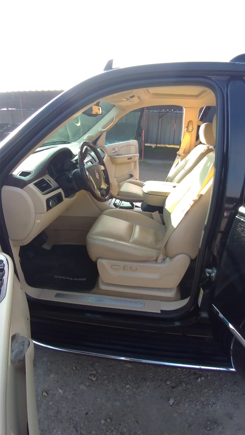 Cadillac Escalade 6.2 V8 4x4 6+ 1, снимка 14 - Автомобили и джипове - 52858666