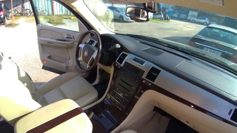 Cadillac Escalade 6.2 V8 4x4 6+ 1, снимка 11 - Автомобили и джипове - 52858666