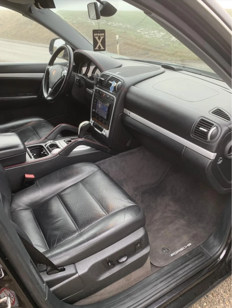 Porsche Cayenne 3.2 Швейцария, снимка 7 - Автомобили и джипове - 53419687