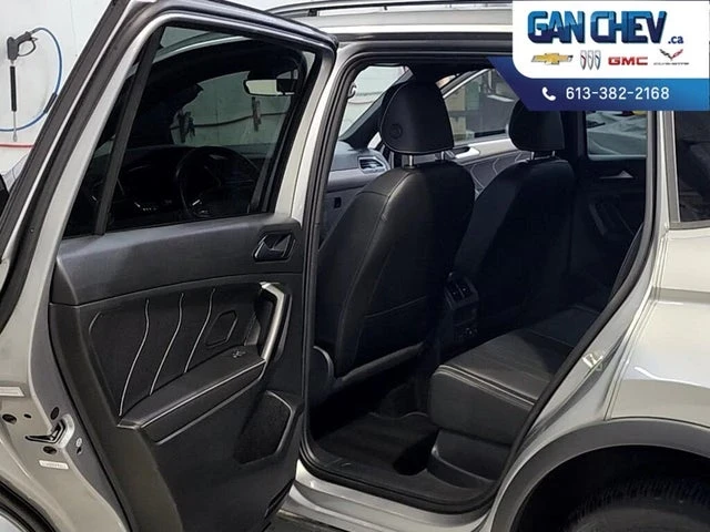 VW Tiguan Comfortline R-Line * ЛИЗИНГ* ЦЕНА ДО БЪЛГАРИЯ!!, снимка 14 - Автомобили и джипове - 53511755