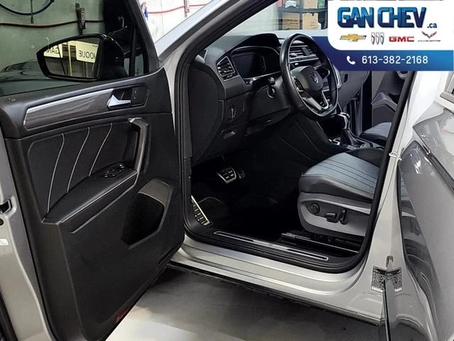 VW Tiguan Comfortline R-Line * ЛИЗИНГ* ЦЕНА ДО БЪЛГАРИЯ!!, снимка 12 - Автомобили и джипове - 53511755