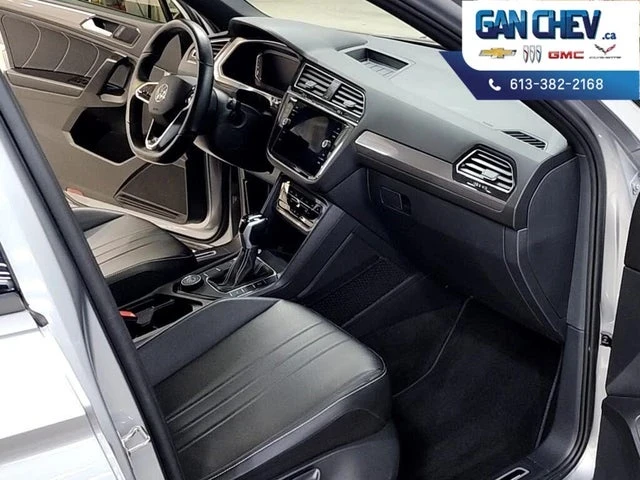 VW Tiguan Comfortline R-Line * ЛИЗИНГ* ЦЕНА ДО БЪЛГАРИЯ!!, снимка 11 - Автомобили и джипове - 53511755