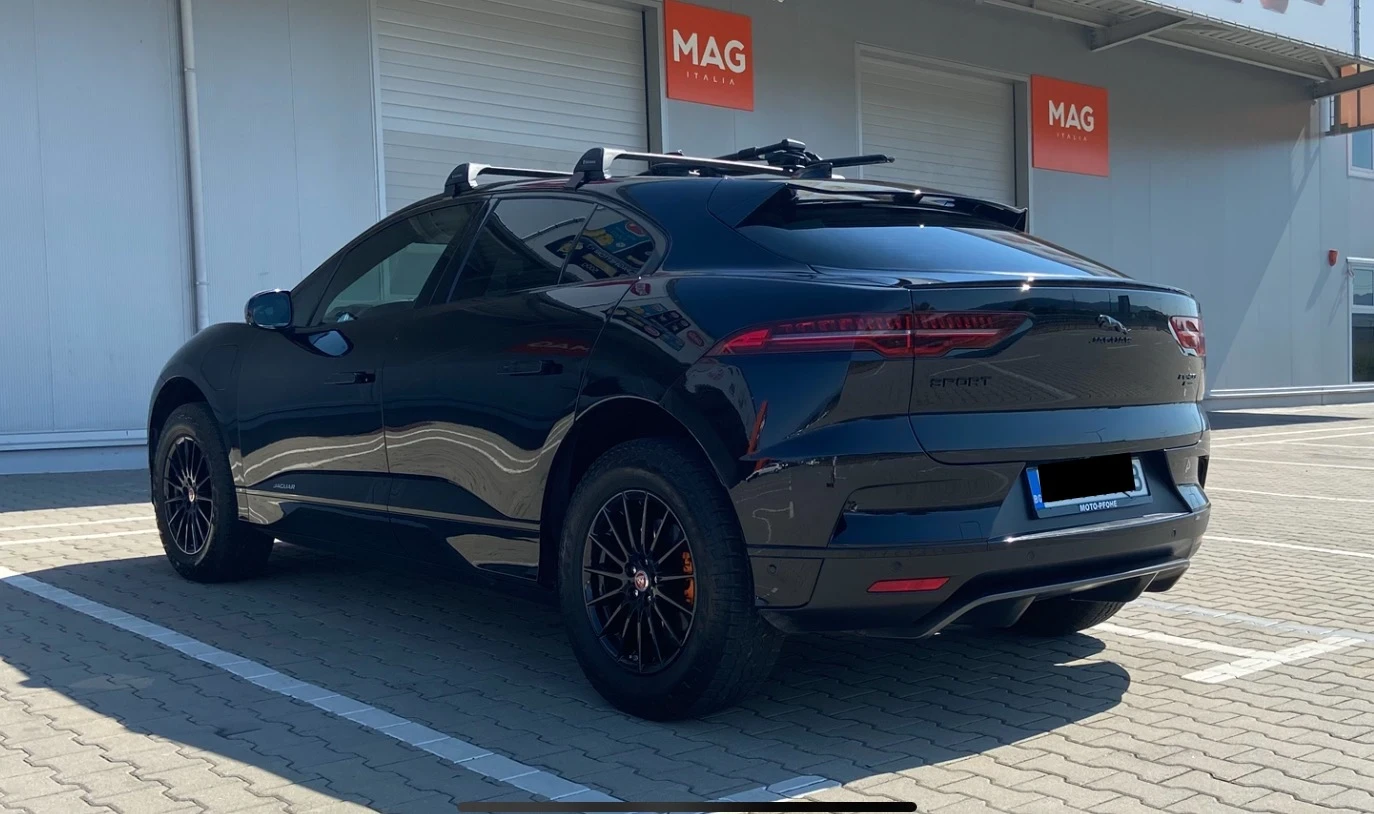 Jaguar I-Pace EV400 AWD перфектна/обслужена/гаранция до 2027 - изображение 6