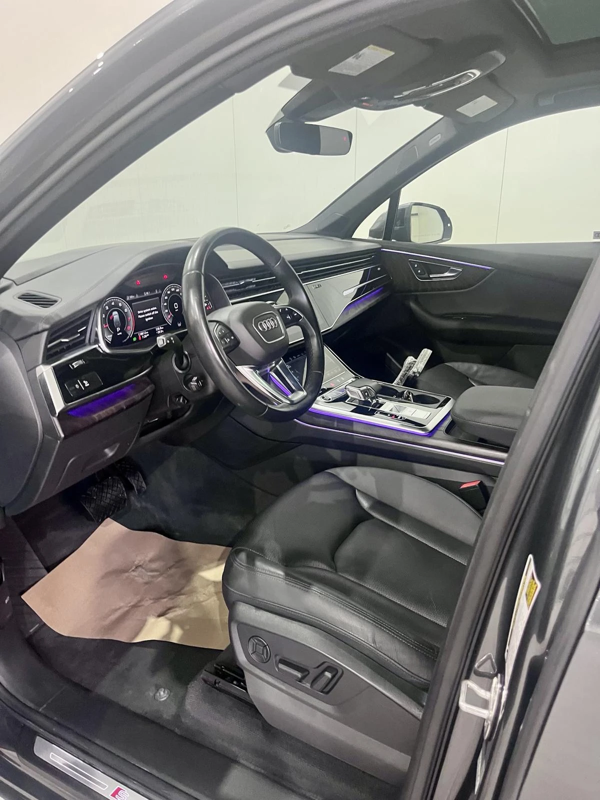 Audi Q7 55 TFSI Technik Black Optic - изображение 9