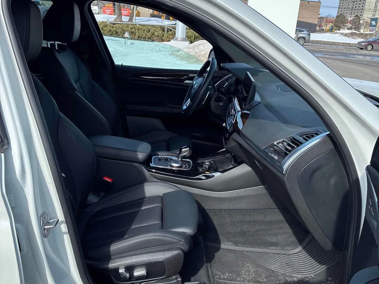 BMW X3 * xDrive30i * ПОДГРЕВИ* ПАНОРАМА* KEYLESS* , снимка 16 - Автомобили и джипове - 53917451