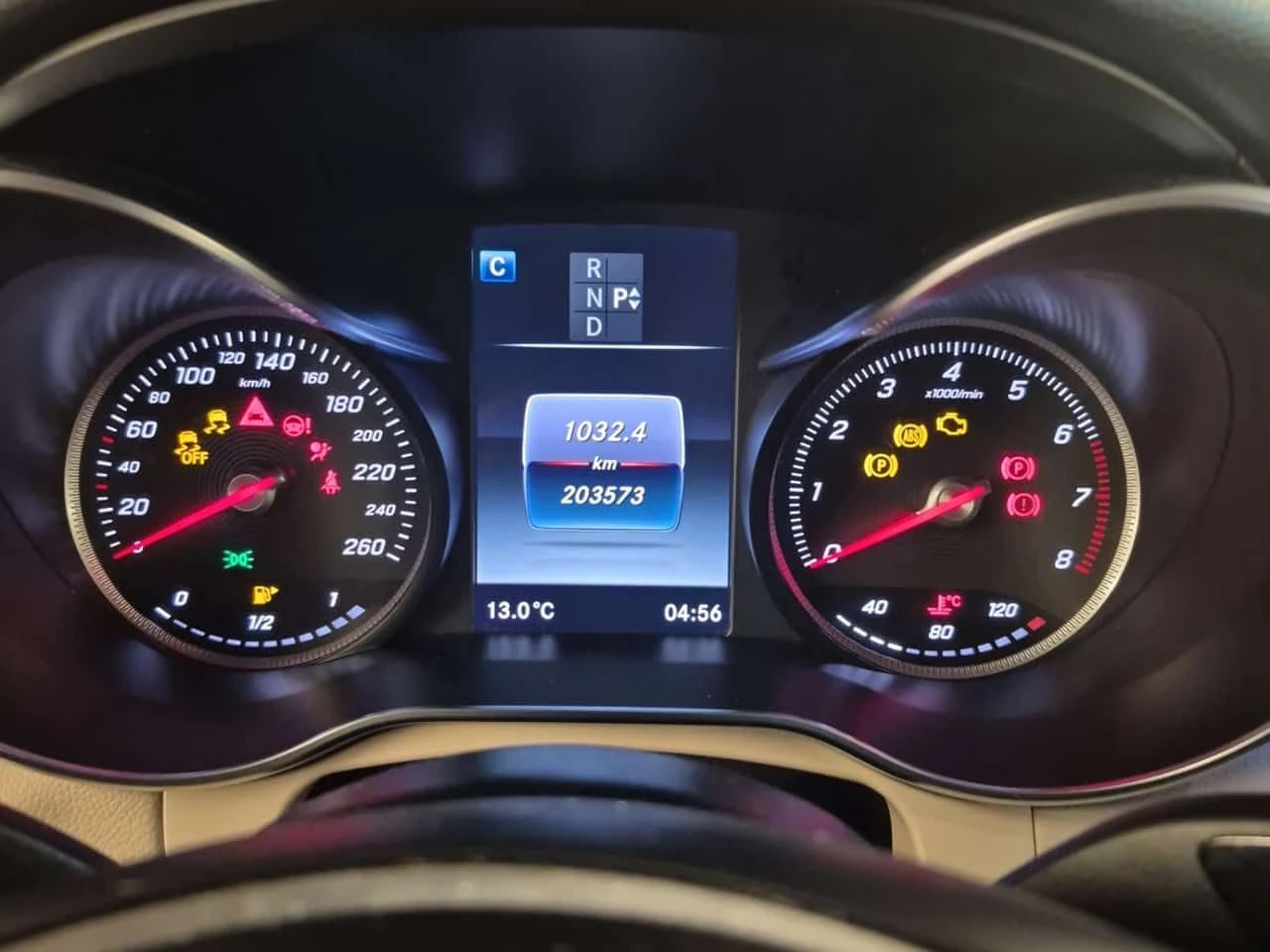 Mercedes-Benz GLC 300 * CARFAX * 2 КЛЮЧА * ШИБИДАХ * ПОДГРЕВИ * , снимка 10 - Автомобили и джипове - 54214043