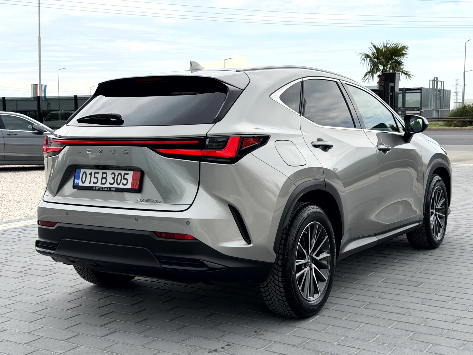 Lexus NX 450 h+ В ГАРАНЦИЯ/ОБСЛУЖЕН 2.5Plug-In Hybrid 4WD НОВ!!, снимка 5 - Автомобили и джипове - 54487213