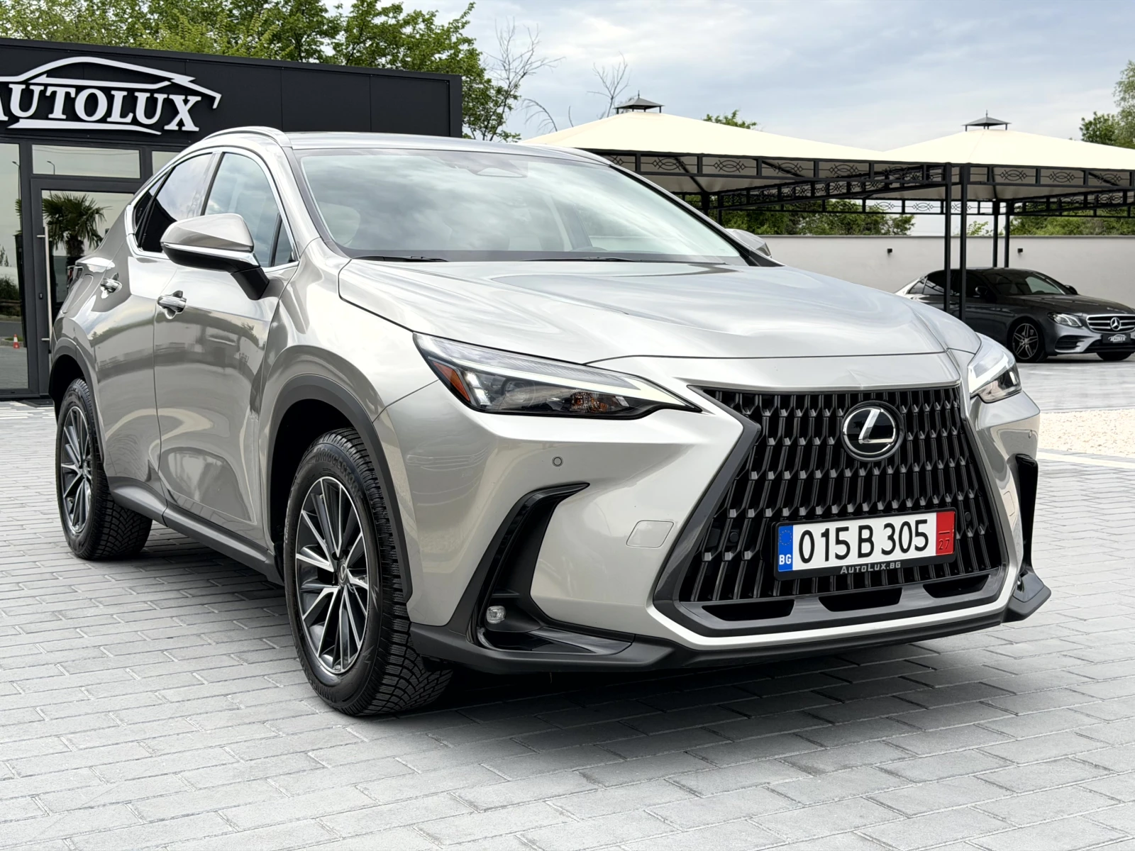 Lexus NX 450 h+ В ГАРАНЦИЯ/ОБСЛУЖЕН 2.5Plug-In Hybrid 4WD НОВ!!, снимка 3 - Автомобили и джипове - 54487213