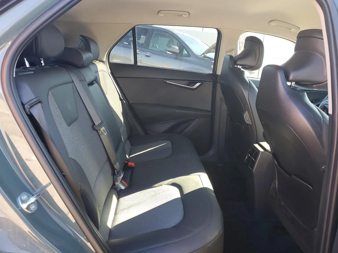 Kia Niro 1.6l Ex, снимка 11 - Автомобили и джипове - 54496224