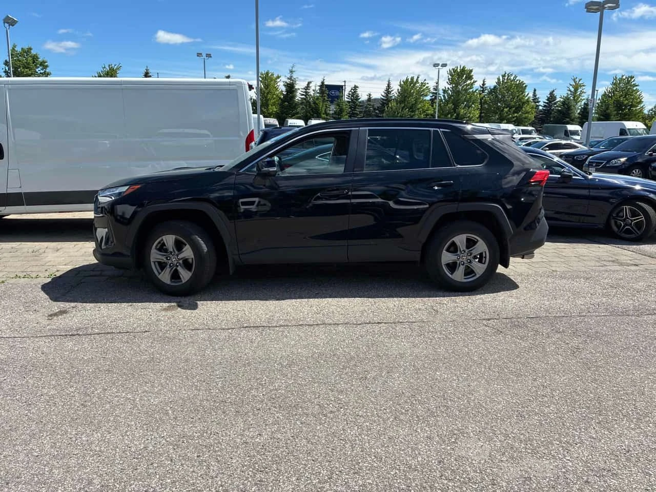 Toyota Rav4 * XLE * АВТОКРЕДИТ БЕЗ ПЪРВОНАЧАЛНА ВНОСКА* , снимка 2 - Автомобили и джипове - 54981782