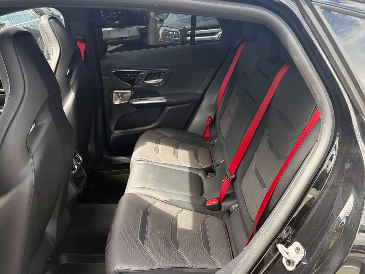 Mercedes-Benz GLC 63 AMG  * CARFAX * ОПЦИЯ ЗА ФИНАНСИРАНЕ, снимка 11 - Автомобили и джипове - 55283206