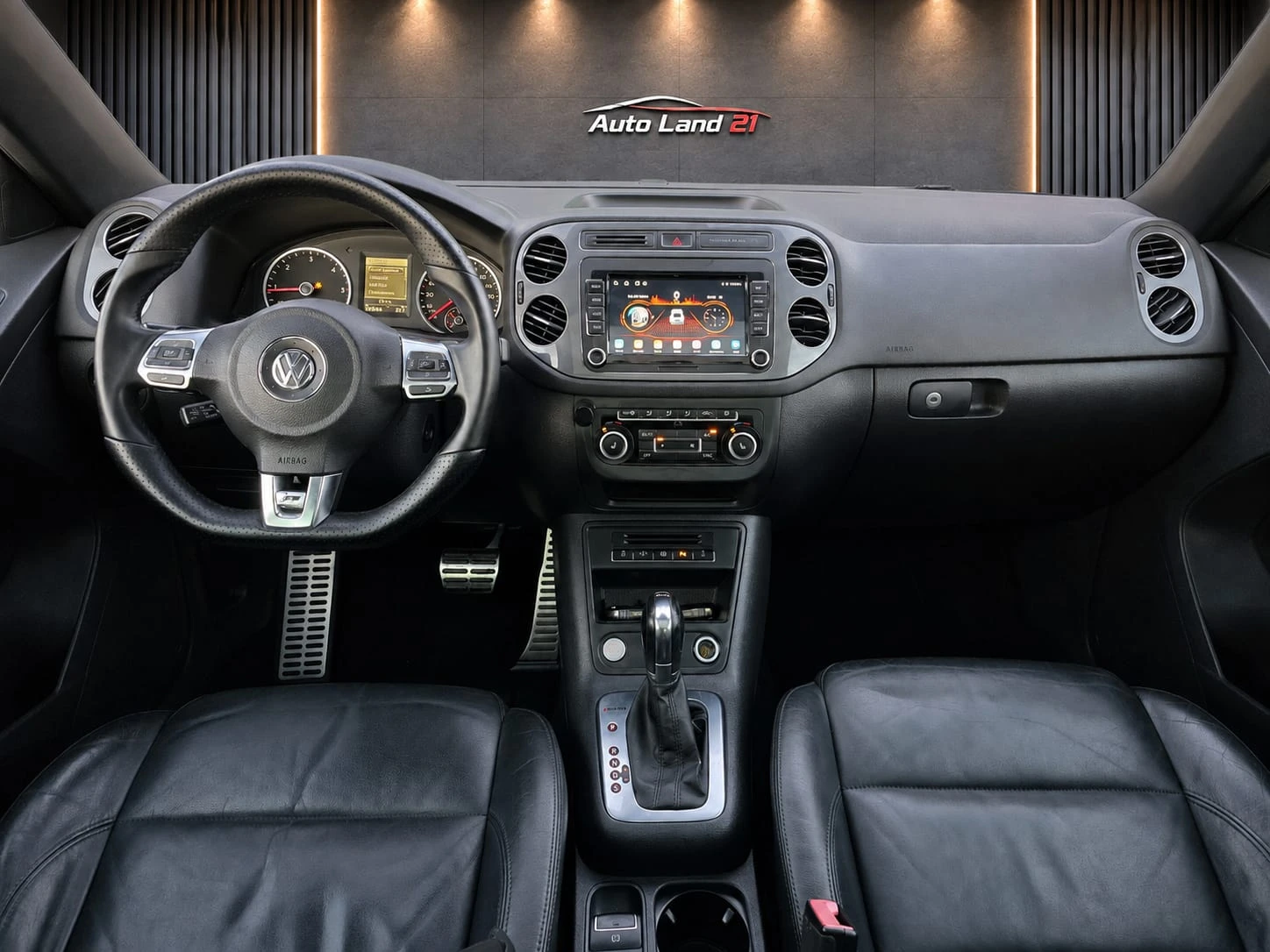VW Tiguan 2.0TDI* R-Line* 4 Motion* AUTOMATIC, снимка 13 - Автомобили и джипове - 55767707