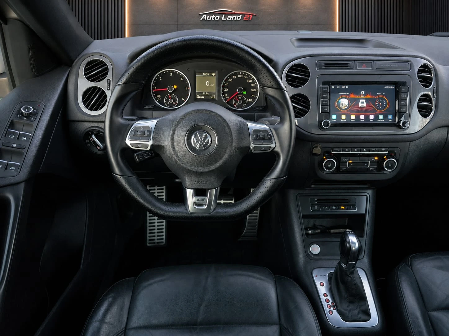 VW Tiguan 2.0TDI* R-Line* 4 Motion* AUTOMATIC, снимка 14 - Автомобили и джипове - 55767707