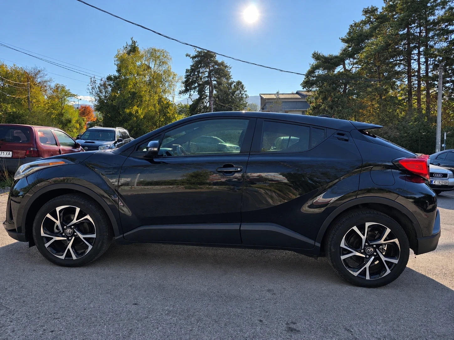 Toyota C-HR XLE edition, снимка 2 - Автомобили и джипове - 56574090