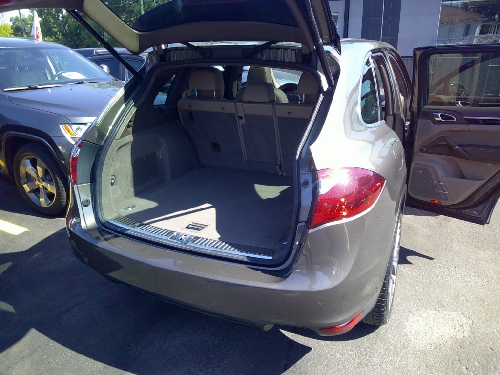 Porsche Cayenne Hybrid S, снимка 10 - Автомобили и джипове - 56597172
