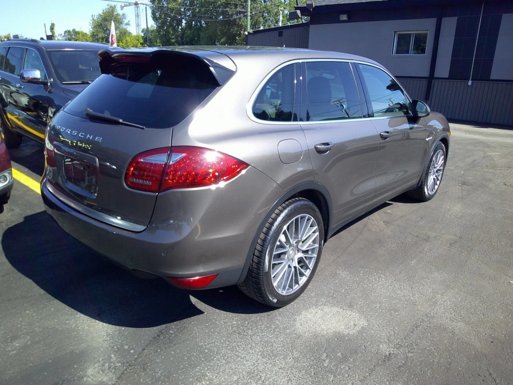 Porsche Cayenne Hybrid S, снимка 5 - Автомобили и джипове - 56597172