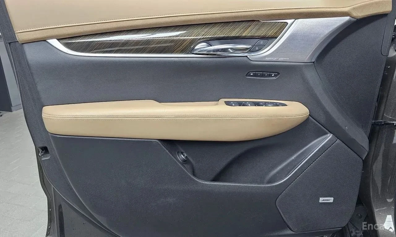 Cadillac XT6, снимка 8 - Автомобили и джипове - 56686402