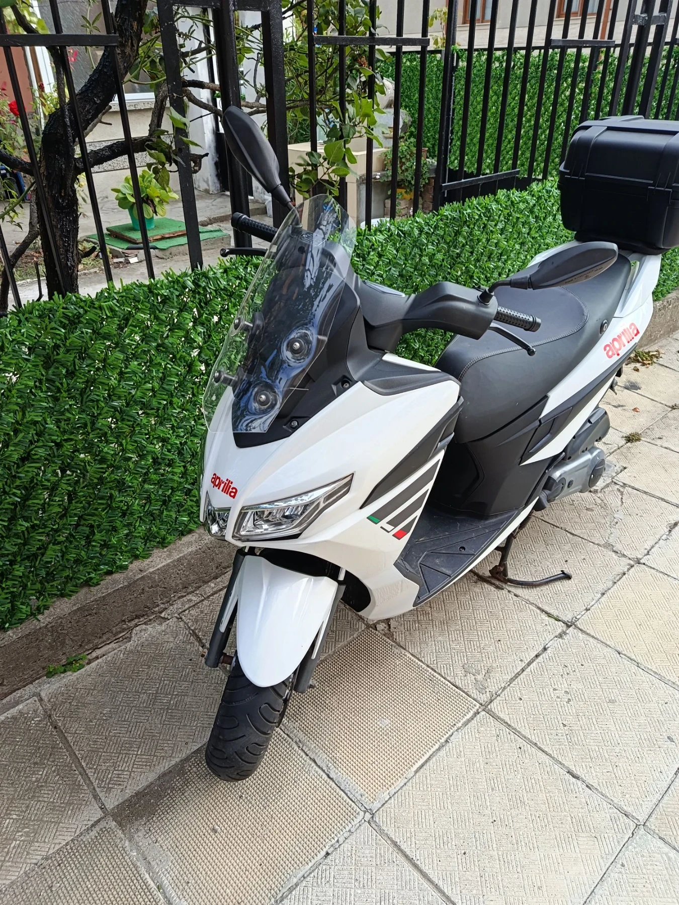 Aprilia Sr