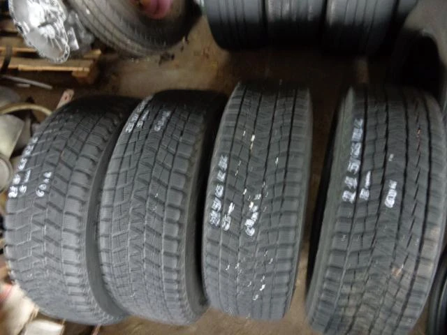 Гуми Зимни 215/65R16, снимка 3 - Гуми и джанти - 12742470