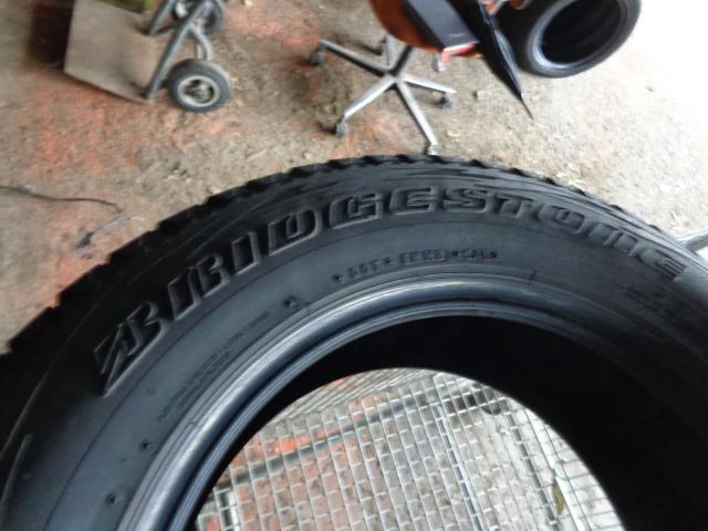 Гуми Зимни 215/65R16, снимка 8 - Гуми и джанти - 12742470