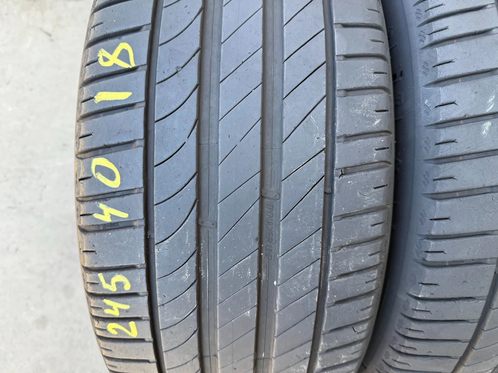 Гуми Летни 245/40R18, снимка 4 - Гуми и джанти - 53833028