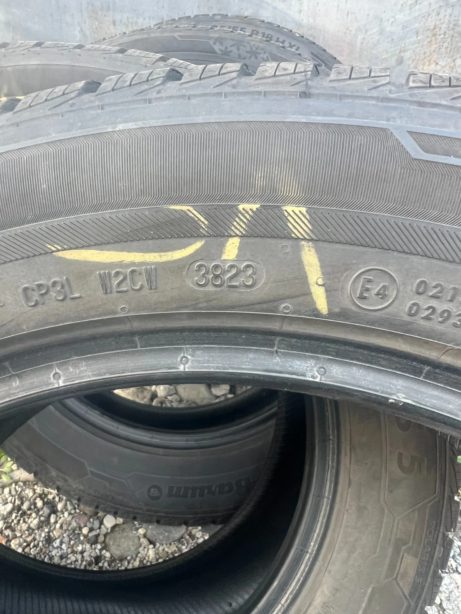Гуми Зимни 235/55R18, снимка 8 - Гуми и джанти - 54623081