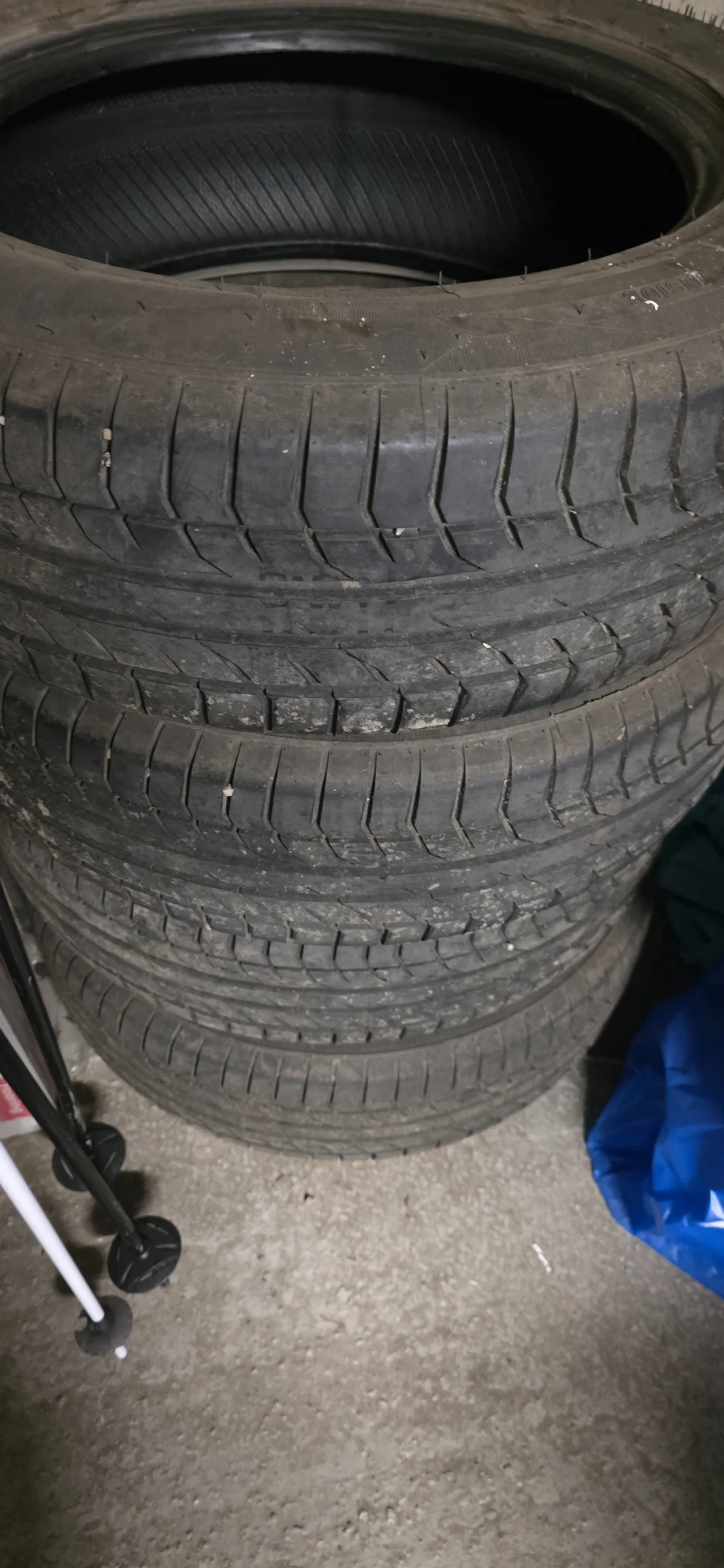 Гуми Летни 215/60R17