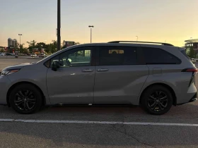 Toyota Sienna * AWD * CARFAX * ОПЦИЯ ЗА ФИНАНСИРАНЕ, снимка 2