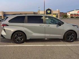 Toyota Sienna * AWD * CARFAX * ОПЦИЯ ЗА ФИНАНСИРАНЕ, снимка 3