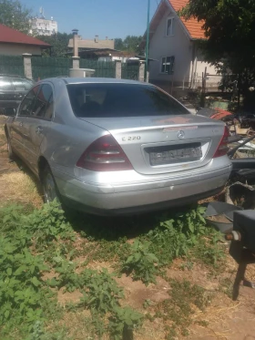 Mercedes-Benz C 220, снимка 2