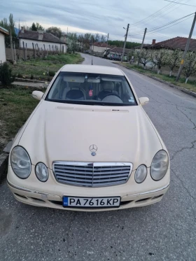 Mercedes-Benz E 220, снимка 5